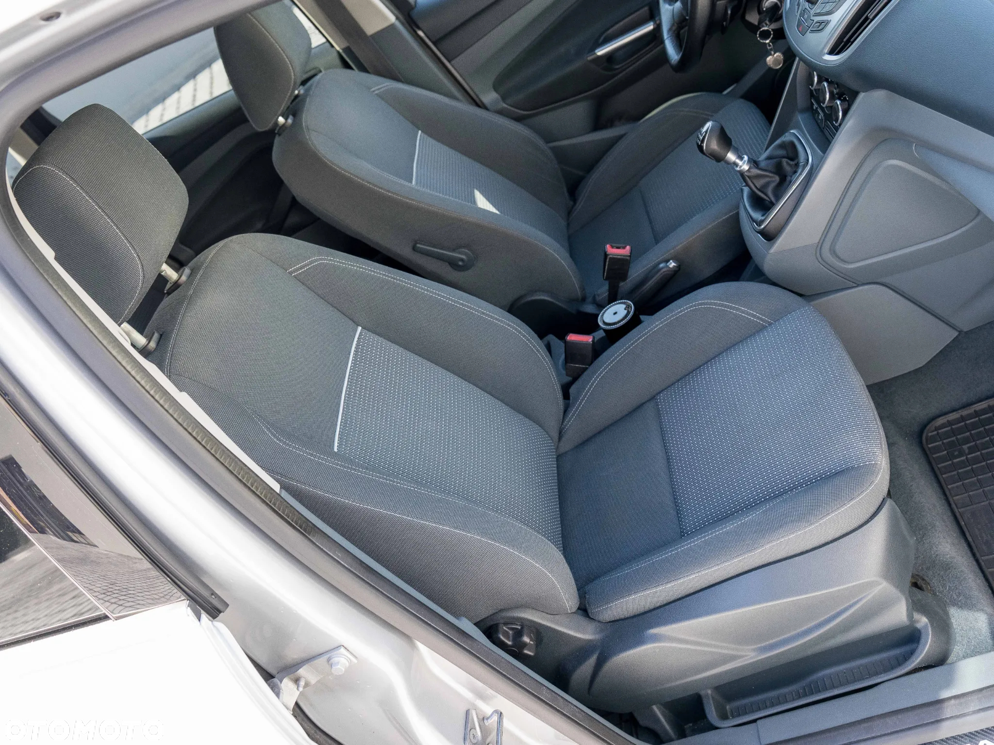Ford C-MAX 2.0 TDCi Edition - 22