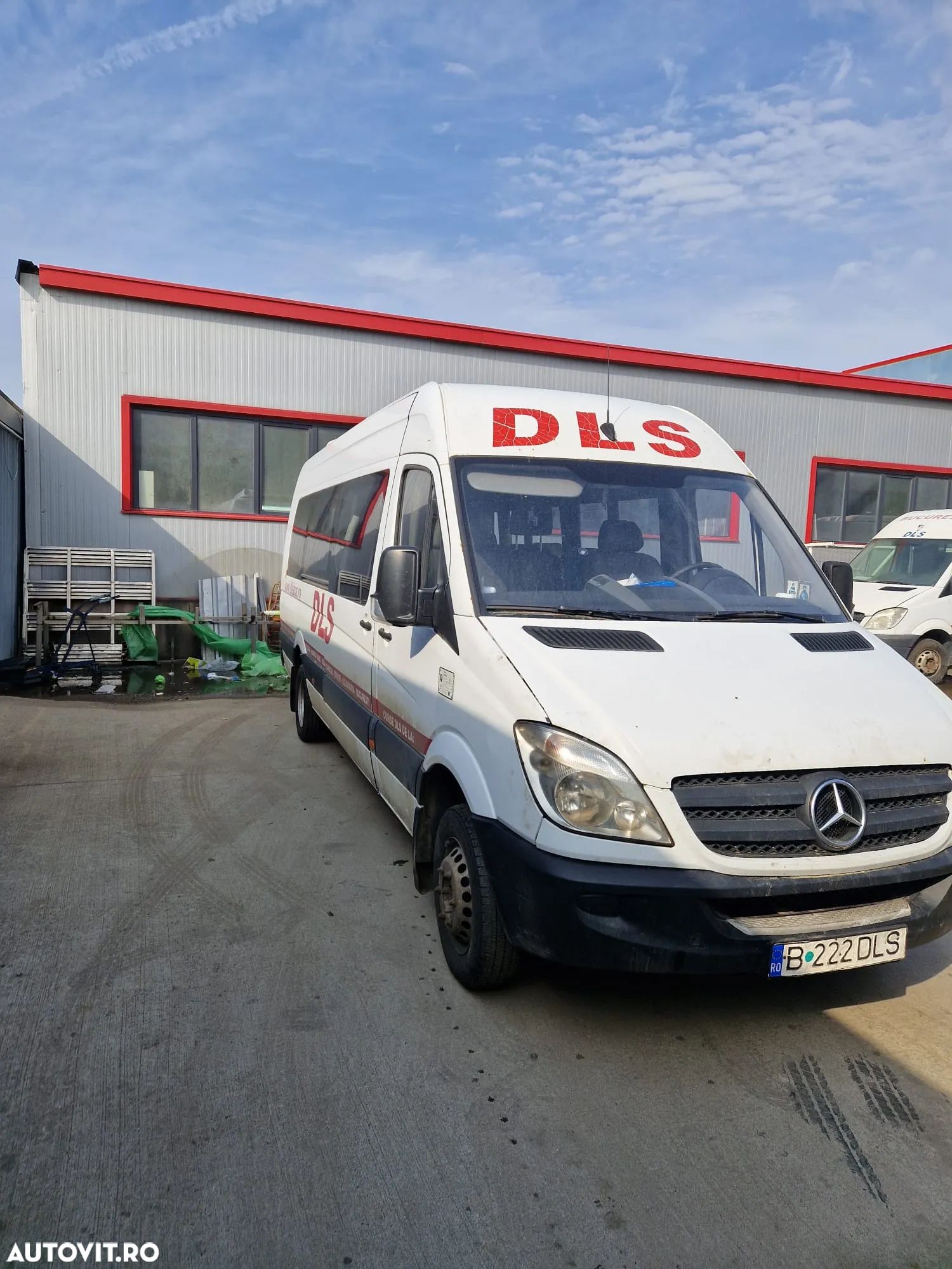 Mercedes-Benz Sprinter - 1