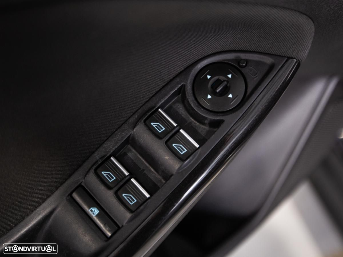 Ford Focus SW - 13