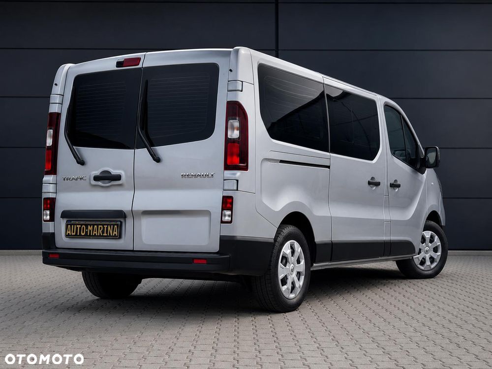 Renault Trafic 2.0 dCi EDC - 8
