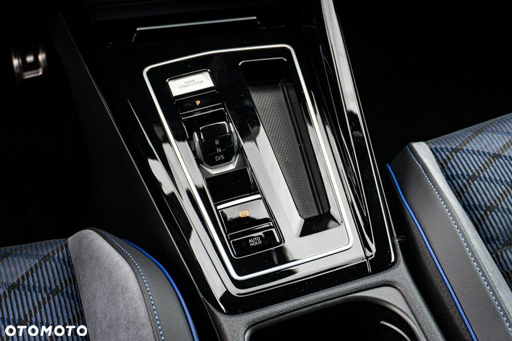 Volkswagen Golf - 26