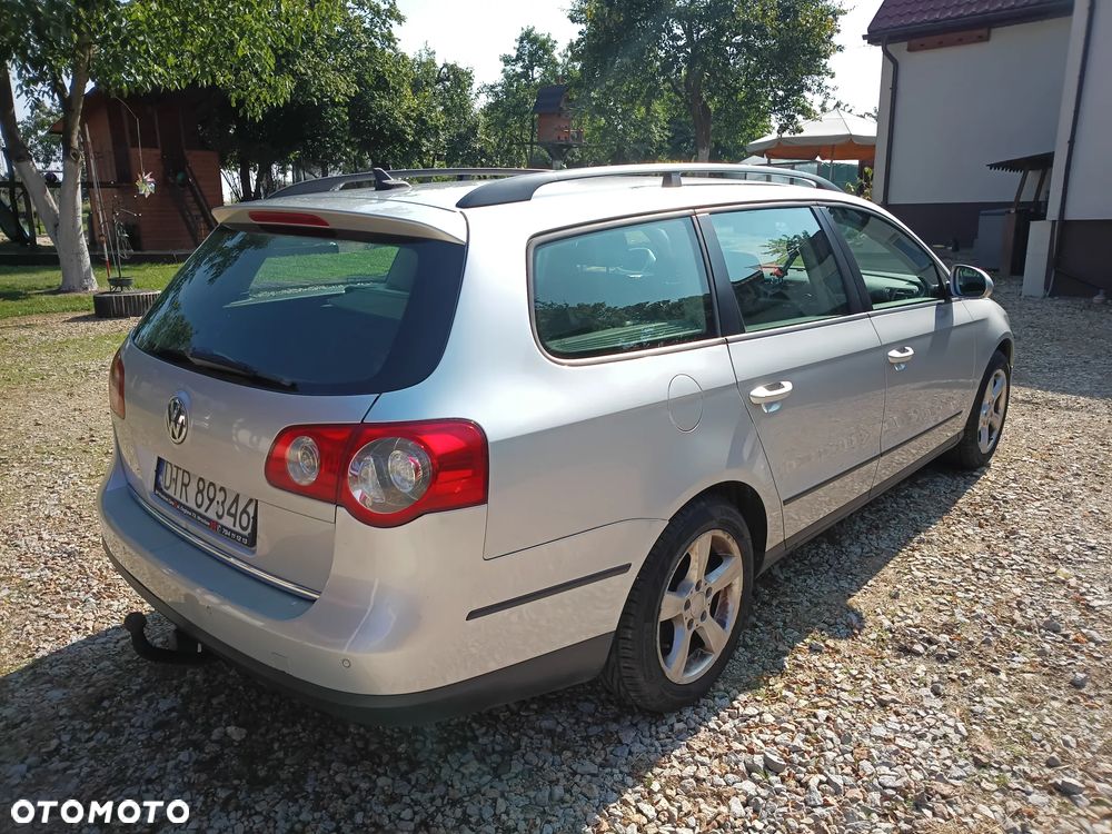 Volkswagen Passat 2.0 TDI Comfortline DSG - 4