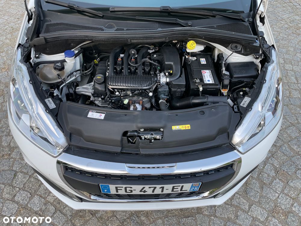 Peugeot 208 1.2 PureTech GPF Signature S&S - 8