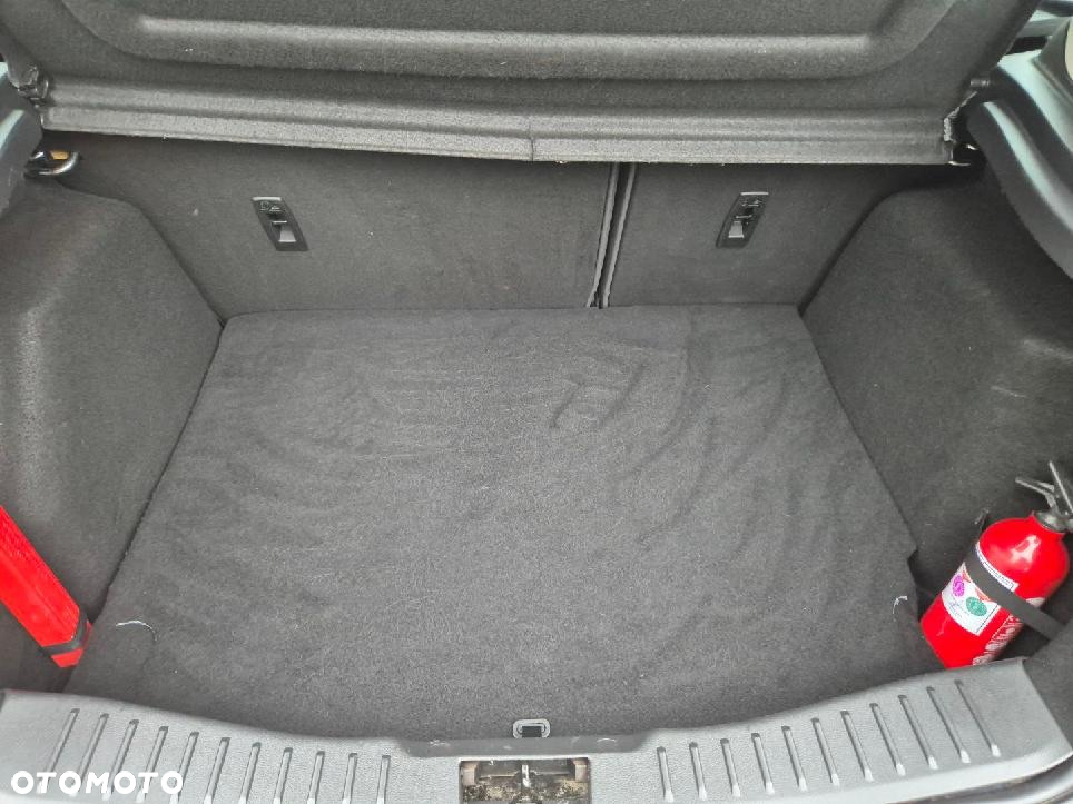 Ford Focus 1.6 Trend - 11