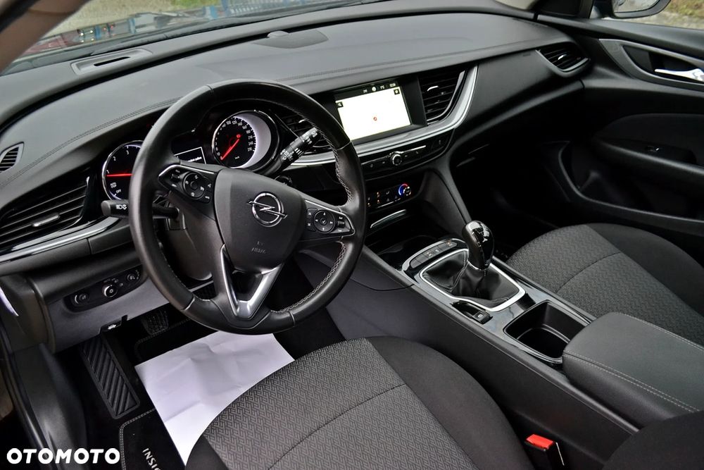 Opel Insignia - 14