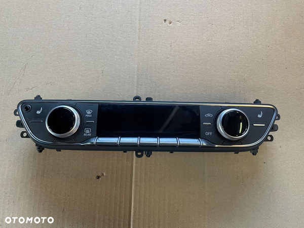 AUDI A5 8W PANEL KLIMATYZACJI 8W0820043T