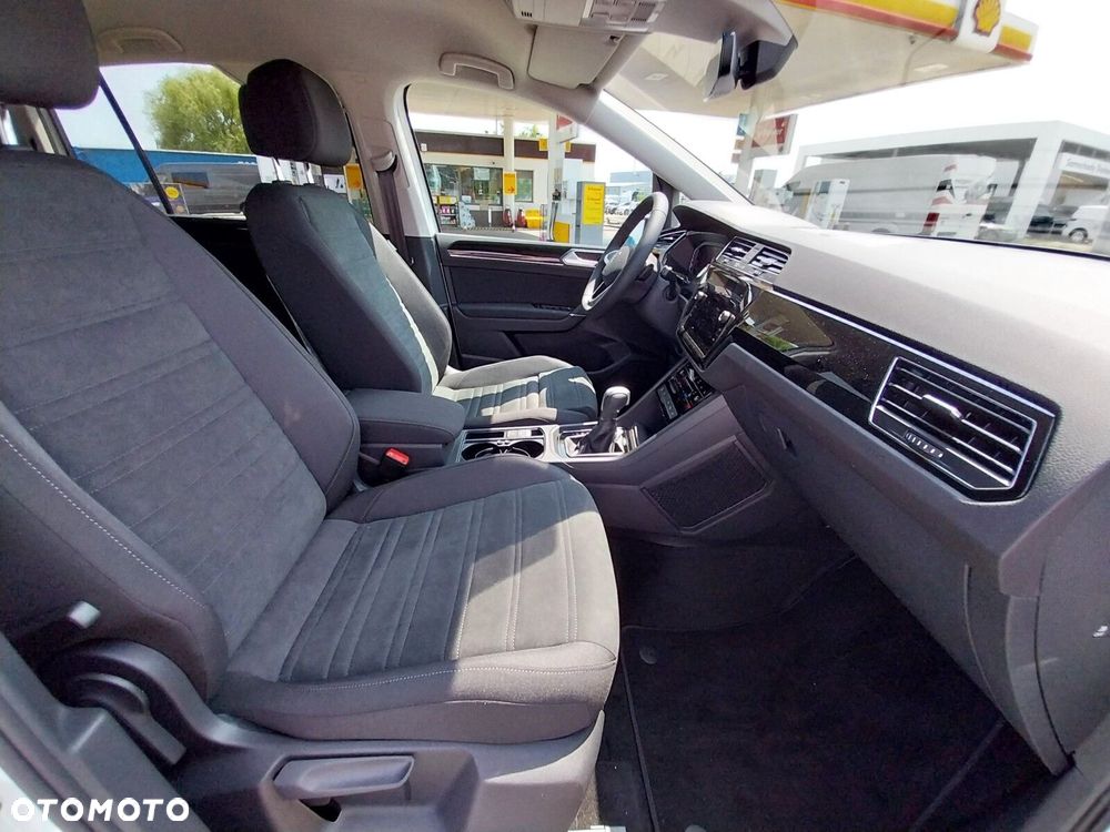 Volkswagen Touran - 5