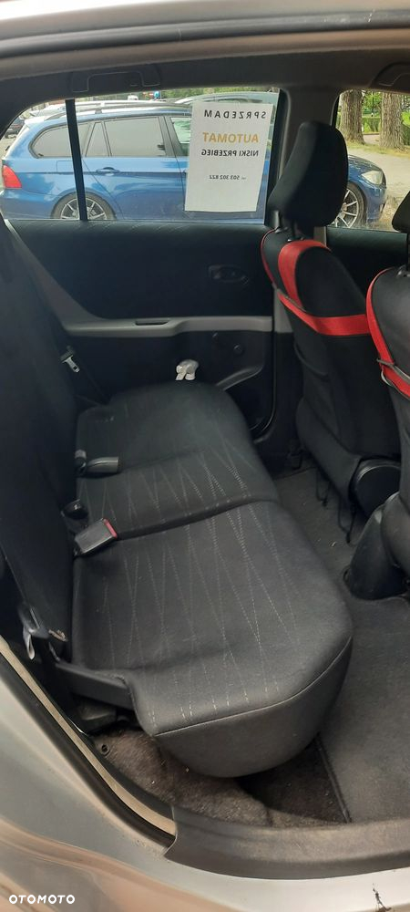 Toyota Yaris - 6