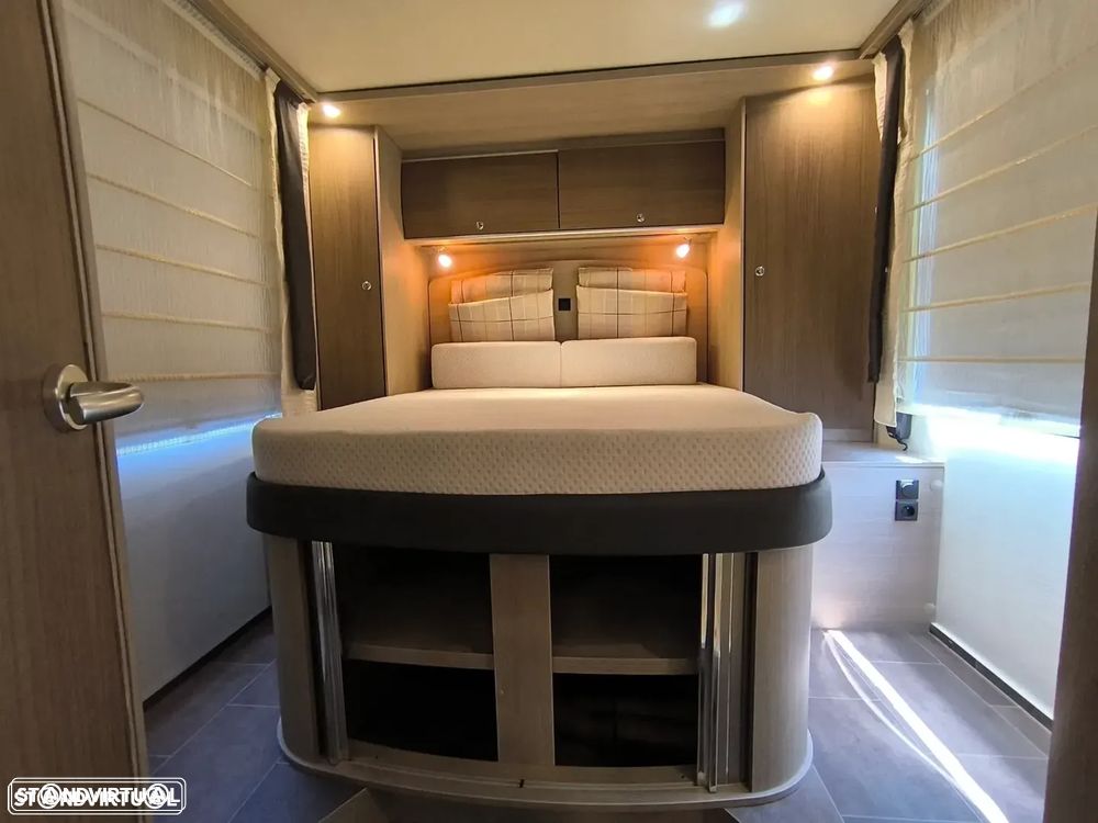 Burstner Ixeo Fifty Five 55 Cama central + basculante - 19