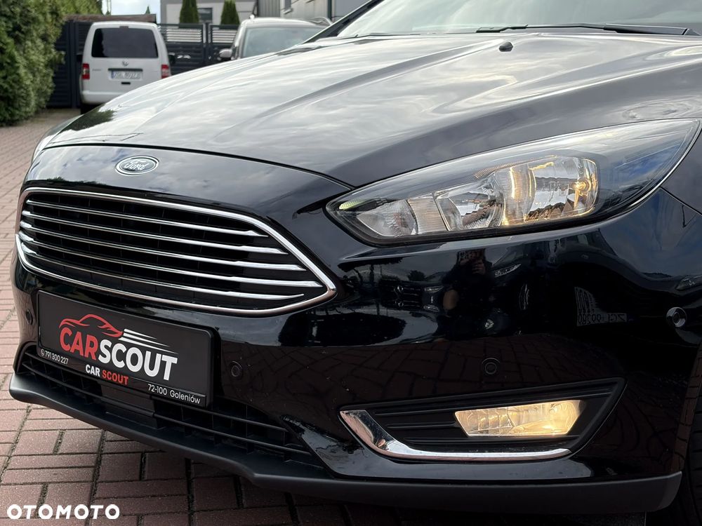 Ford Focus 1.5 EcoBoost STart-Stopp-System TITANIUM - 5