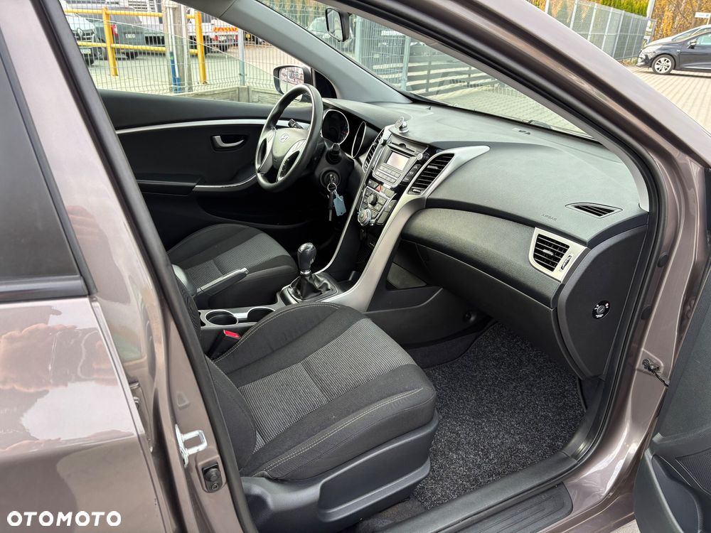 Hyundai i30 1.4 Style - 28