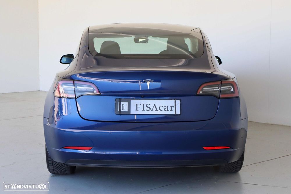Tesla Model 3 - 7