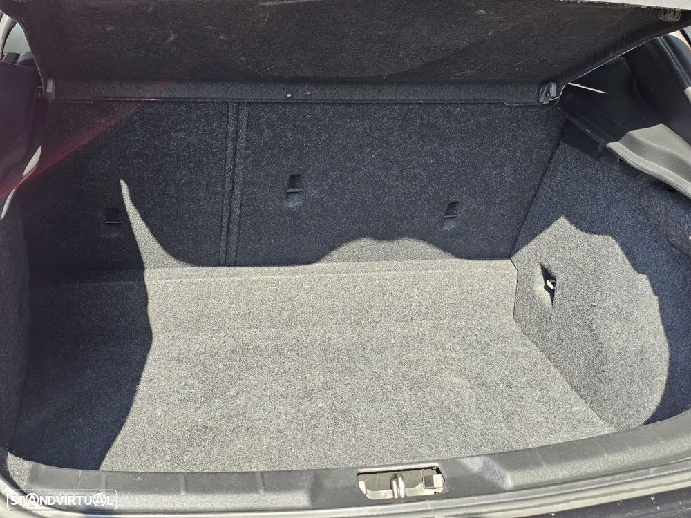 Volvo V40 1.6 D2 R-Design Momentum - 26