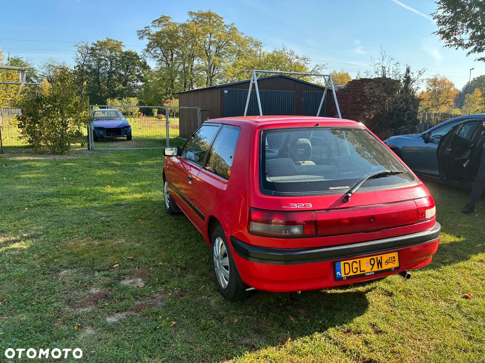 Mazda 323 1995 photo 2