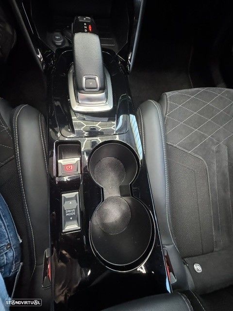 Peugeot 2008 1.5 BlueHDi GT EAT8 - 28