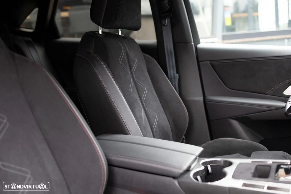 DS DS7 Crossback E-Tense Performance Line EAT8 - 27