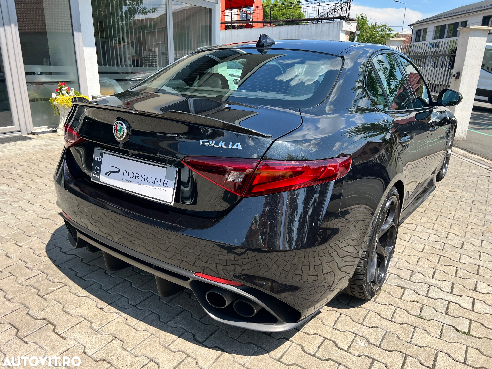 Alfa Romeo Giulia 2.9 V6 Bi-Turbo AT8 Quadrifoglio - 12