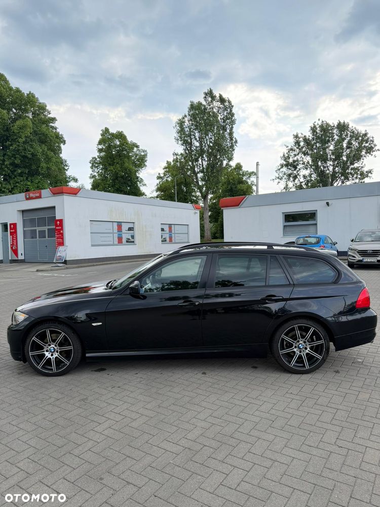 BMW Seria 3 320i - 3