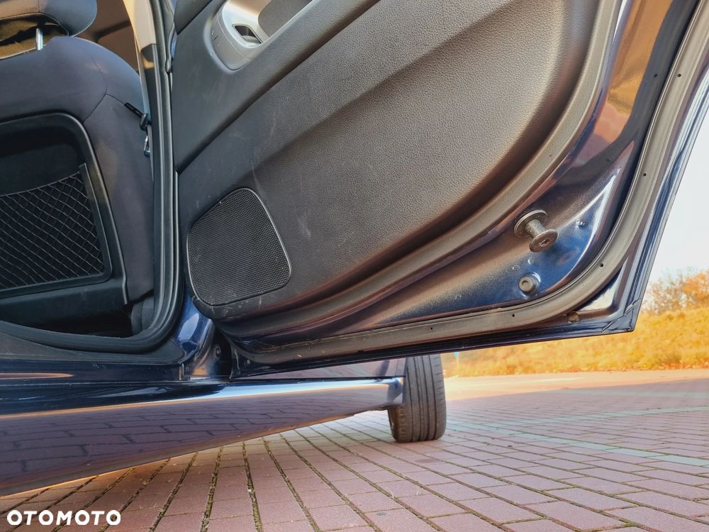 Subaru Legacy Kombi 2.0R Comfort - 32