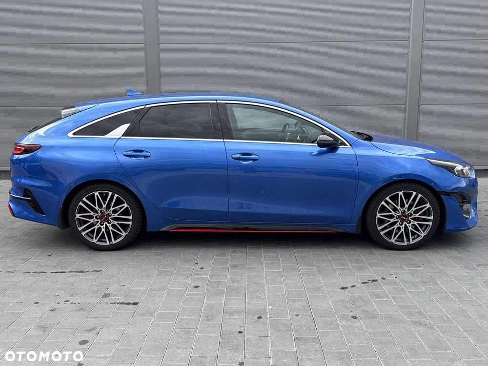 Kia ProCeed 1.6 T-GDI GT DCT - 13