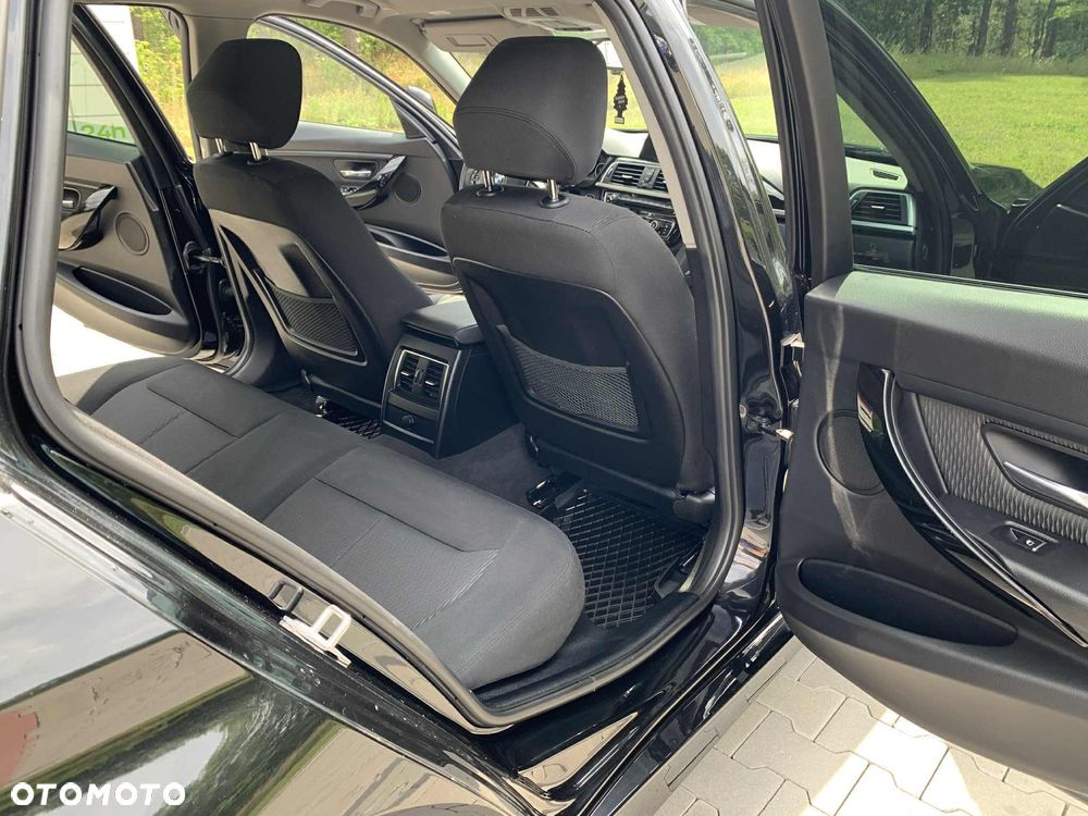 BMW Seria 3 320i Advantage - 12