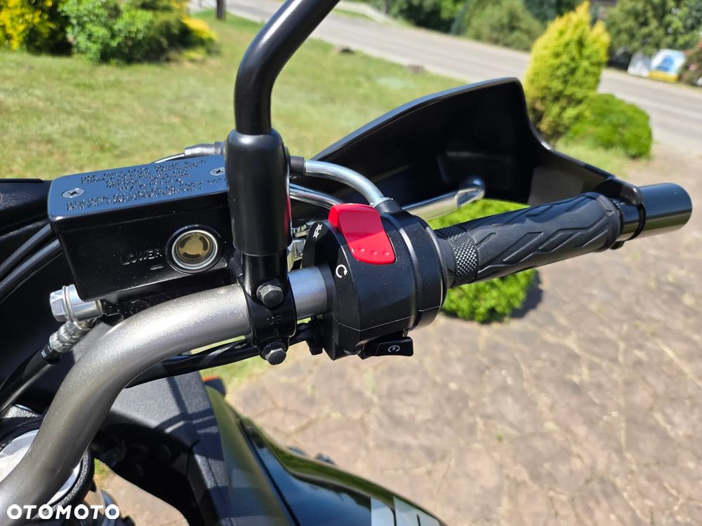 Suzuki V-STROM - 14