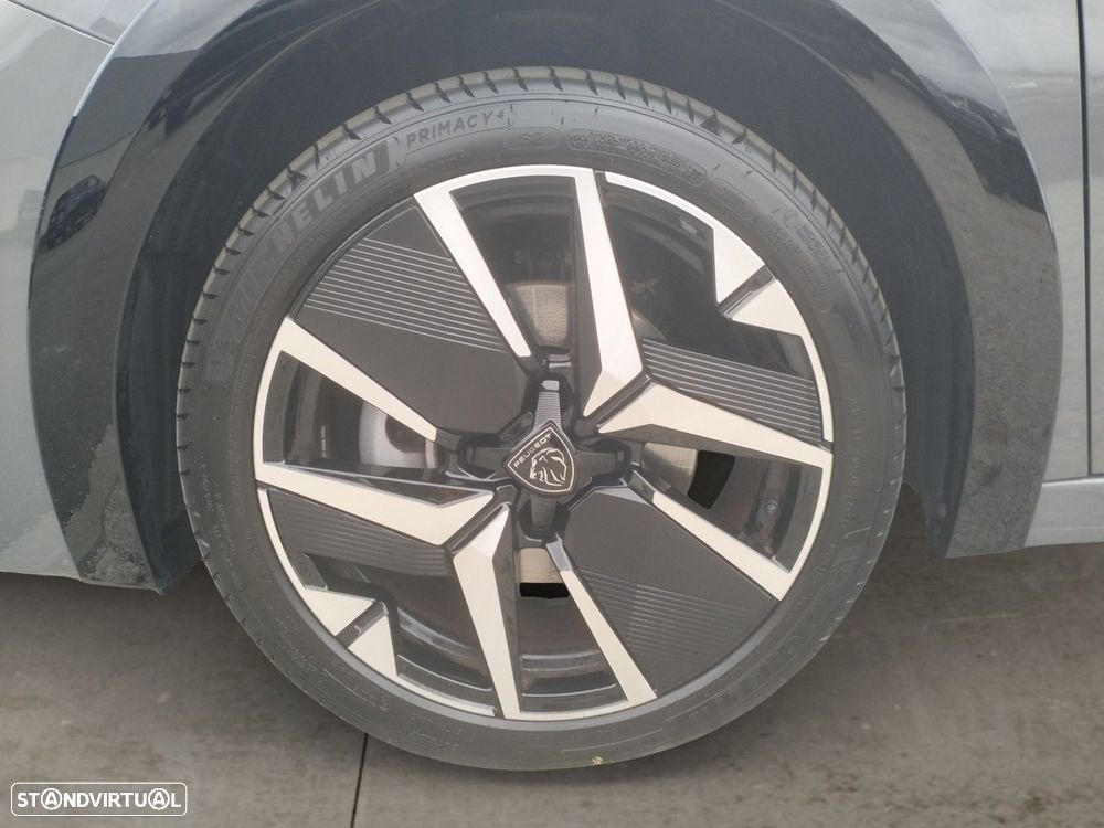 Peugeot 208 1.2 Hybrid GT e-DCS6 - 15
