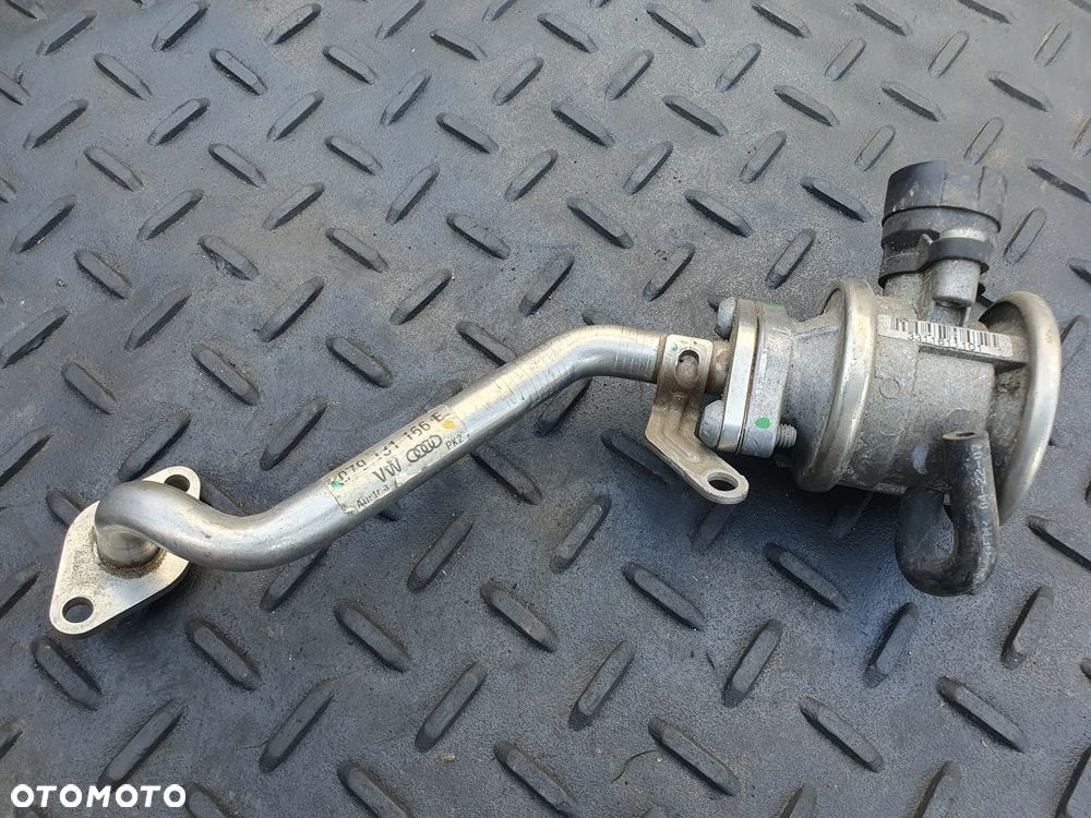 ZAWÓR EGR AUDI A4 S4 RS4 R8 4.2 FSI 079131101F - 1