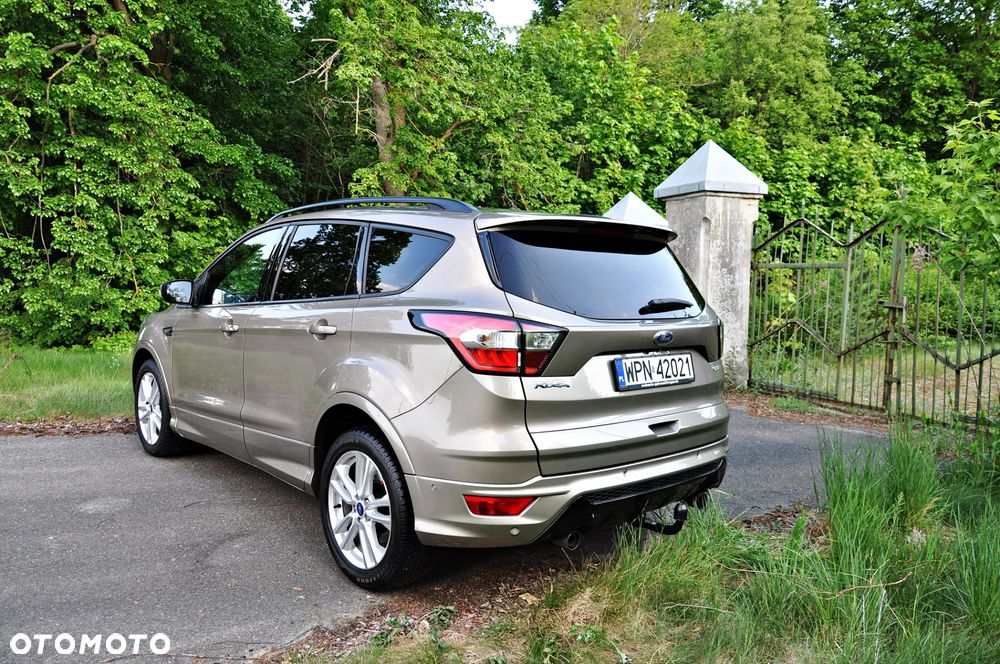 Ford Kuga 2.0 TDCi 4x4 ST-Line - 6