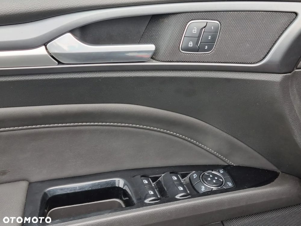 Ford Mondeo Turnier 2.0 TDCi Start-Stopp PowerShift-Aut Titanium - 10