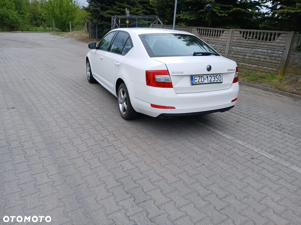 Skoda Octavia 1.6 TDI Solution - 17