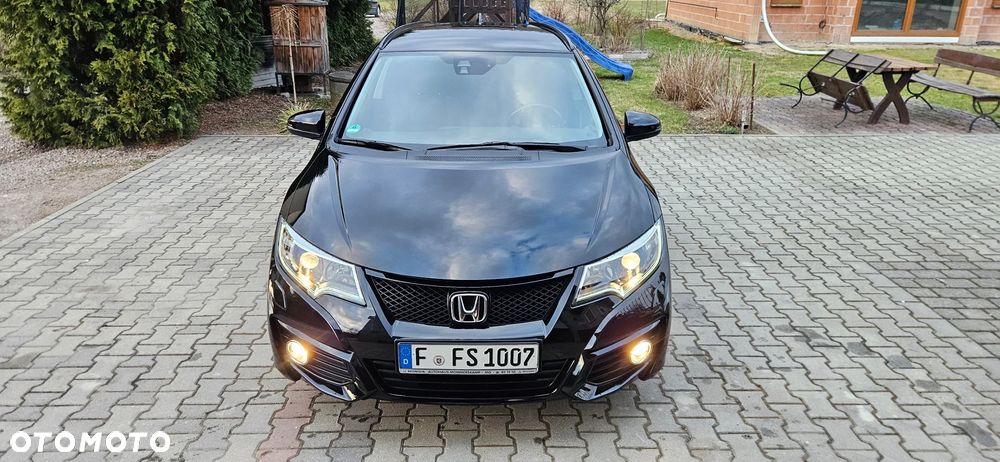Honda Civic 1.6 i-DTEC Executive Black Edition - 2