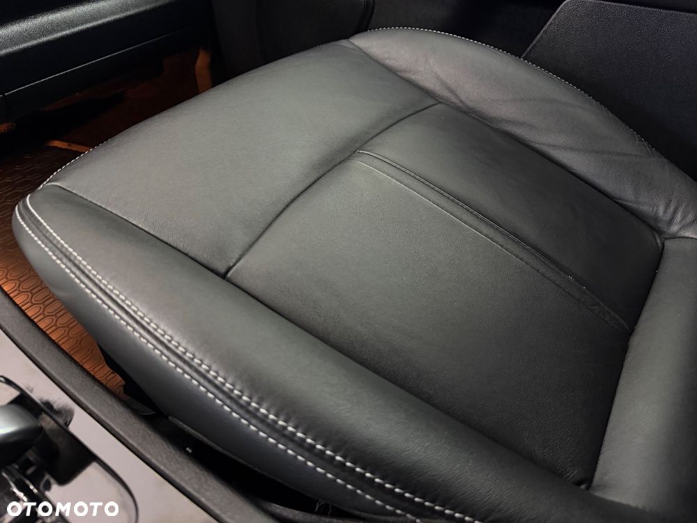 Ford S-Max 2.0 TDCi DPF Titanium X - 19