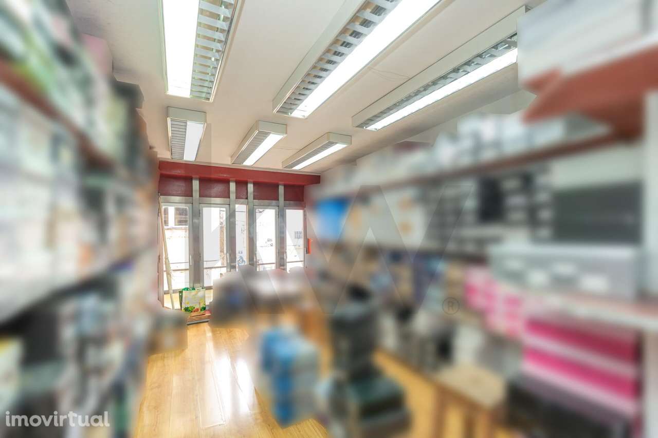 Prédio na Baixa de Coimbra para 4 fracções - Grande imagem: 4/20