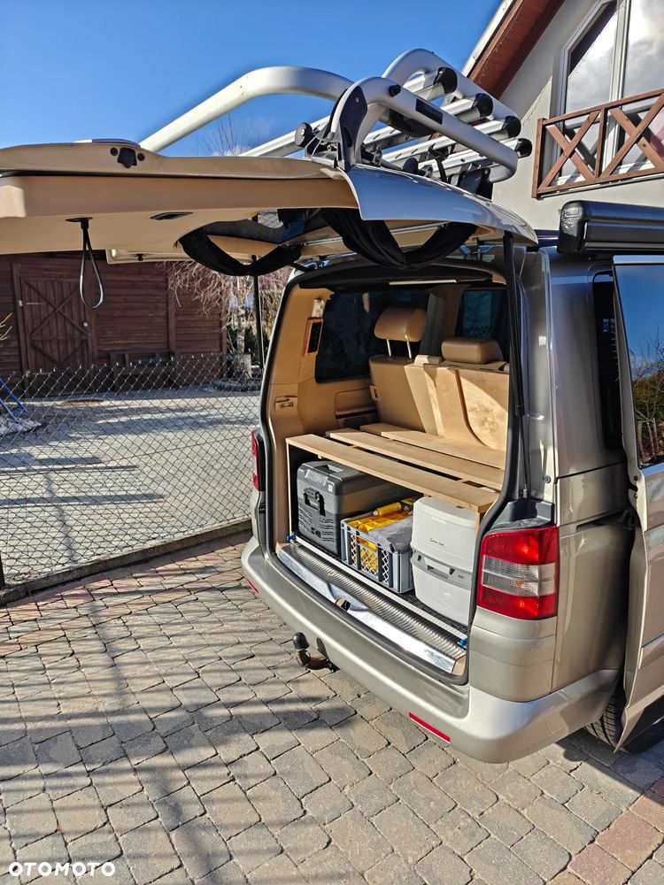 Volkswagen Multivan - 17
