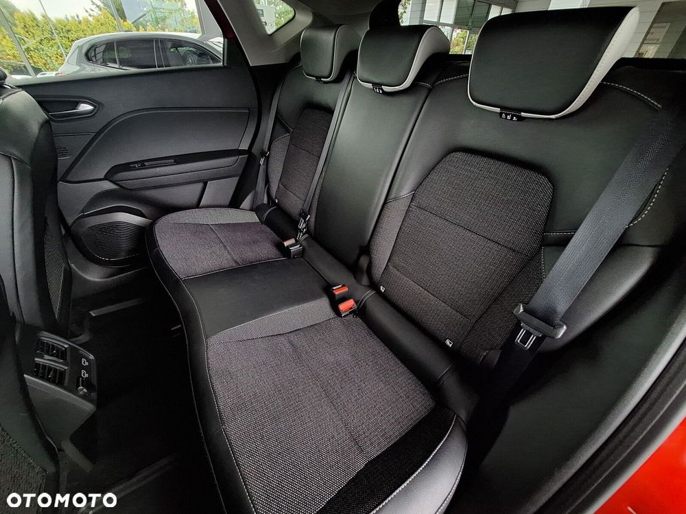 Renault Captur 1.3 TCe mHEV Techno EDC - 23