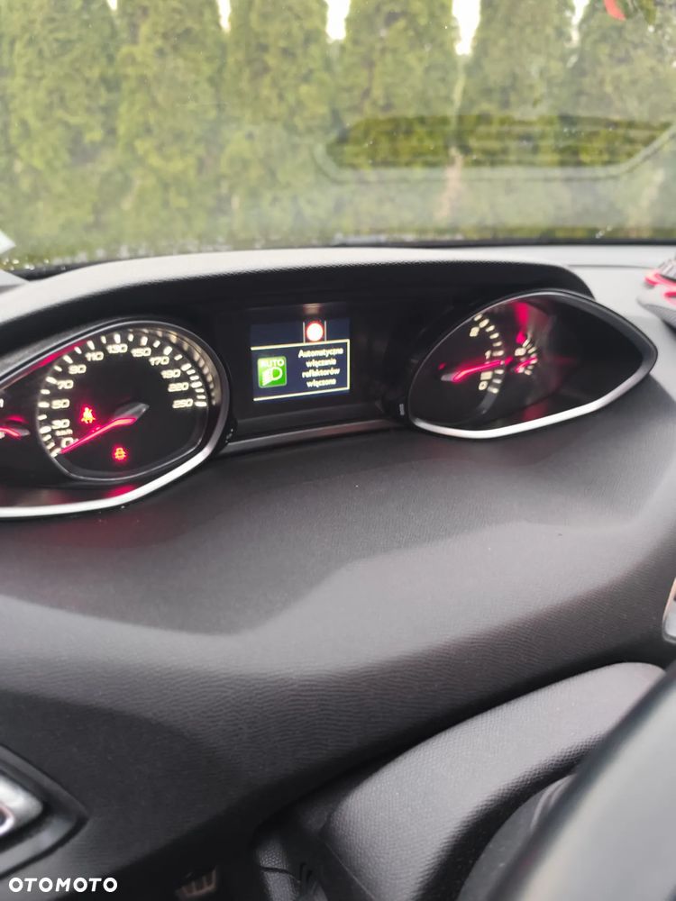 Peugeot 308 1.6 BlueHDi Allure S&S - 6