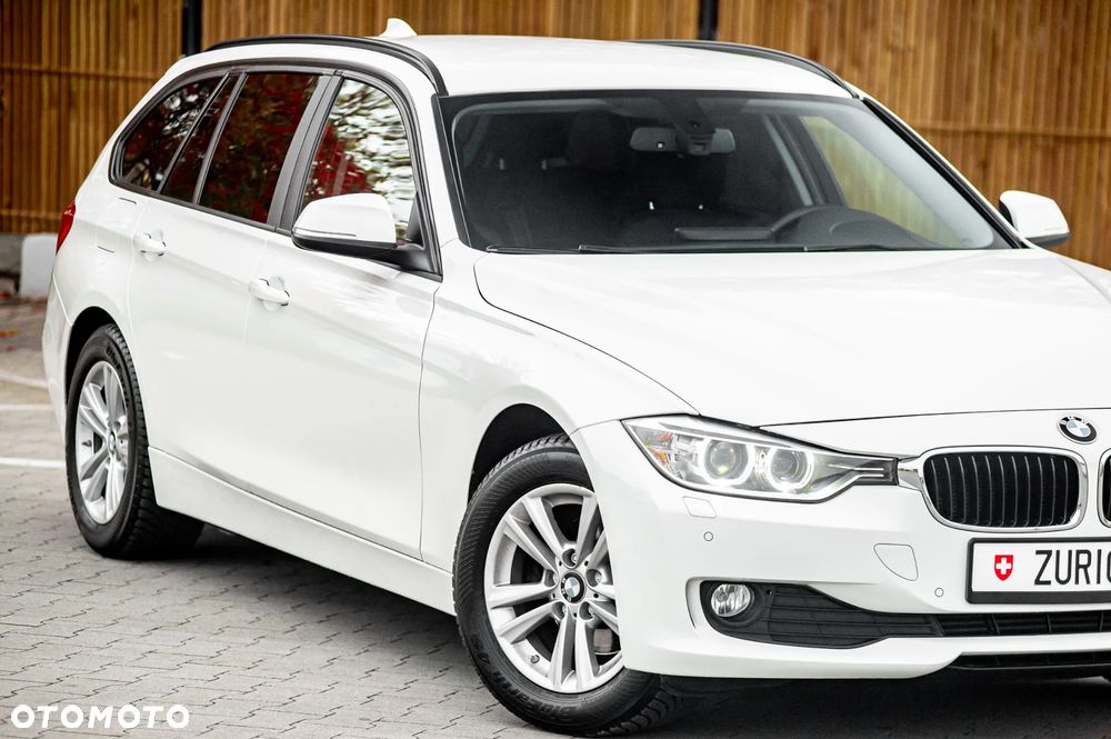 BMW Seria 3 318d Sport Line - 34