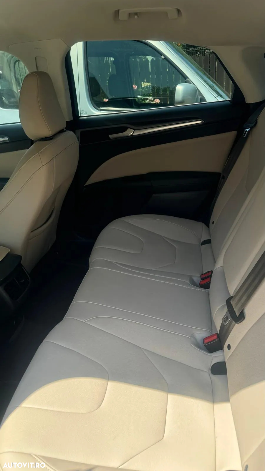 Ford Mondeo 2.0 HEV Trend - 10