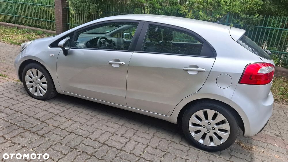 Kia Rio 1.2 Dream Team Edition - 5