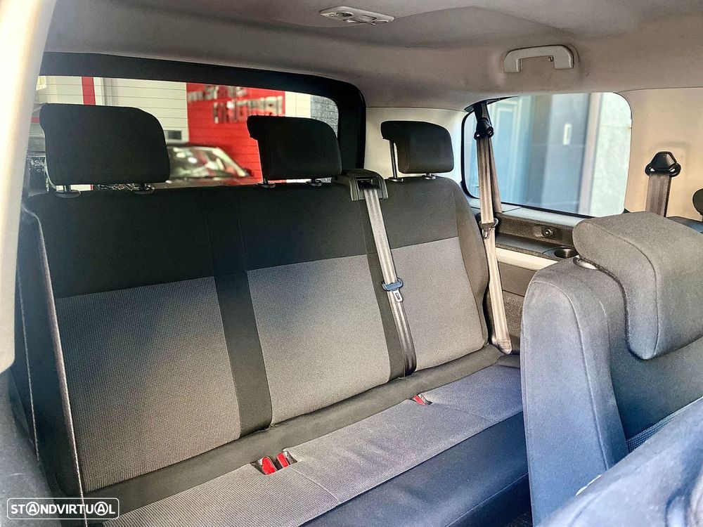 Peugeot Traveller 2.0 BlueHDi L2H1 Business Standard - 31