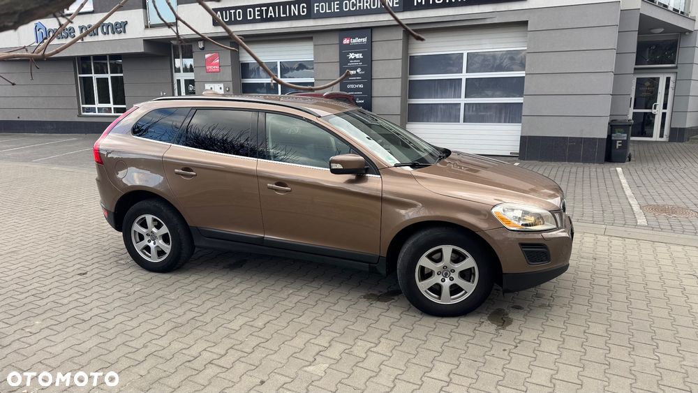 Volvo XC 60 2.4D AWD Momentum - 12
