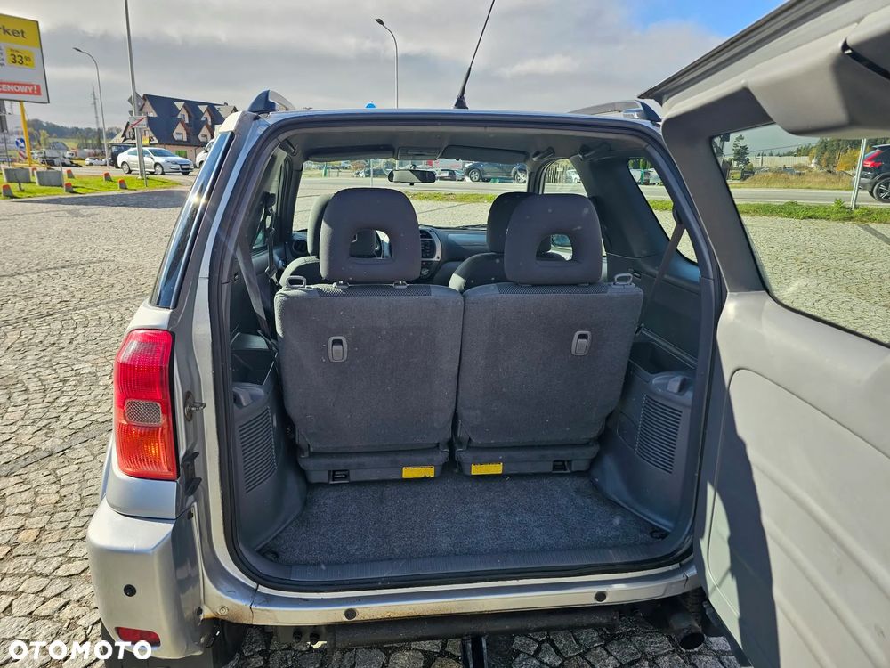 Toyota RAV4 - 8