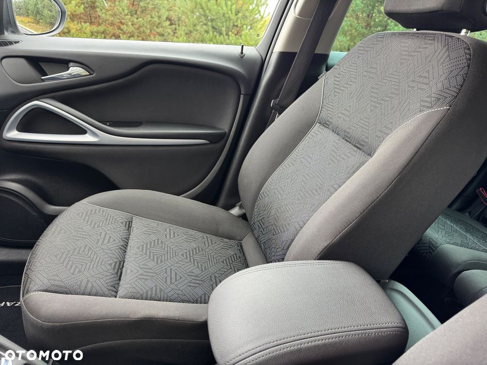 Opel Zafira - 33