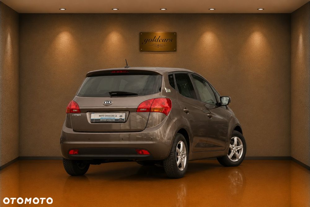 Kia Venga 1.6 CVVT Automatik UEFA EURO 2016 - 5