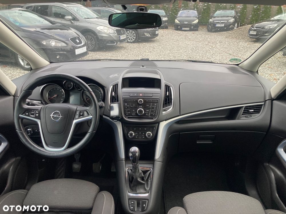 Opel Zafira - 12