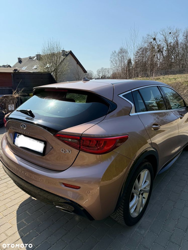 Infiniti Q30 1.5d Business 7DCT - 15