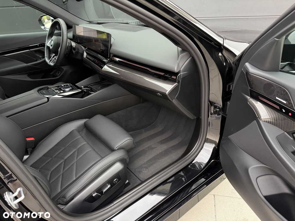 BMW Seria 5 520d - 23