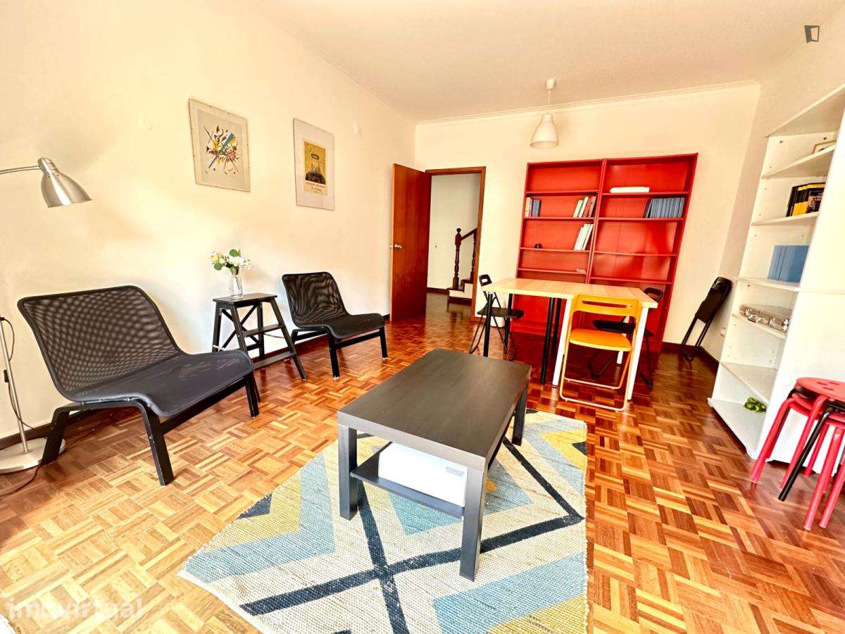 Quarto - localizado em  Coimbra - Grande imagem: 5/9