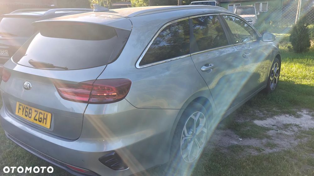 Kia Ceed - 4